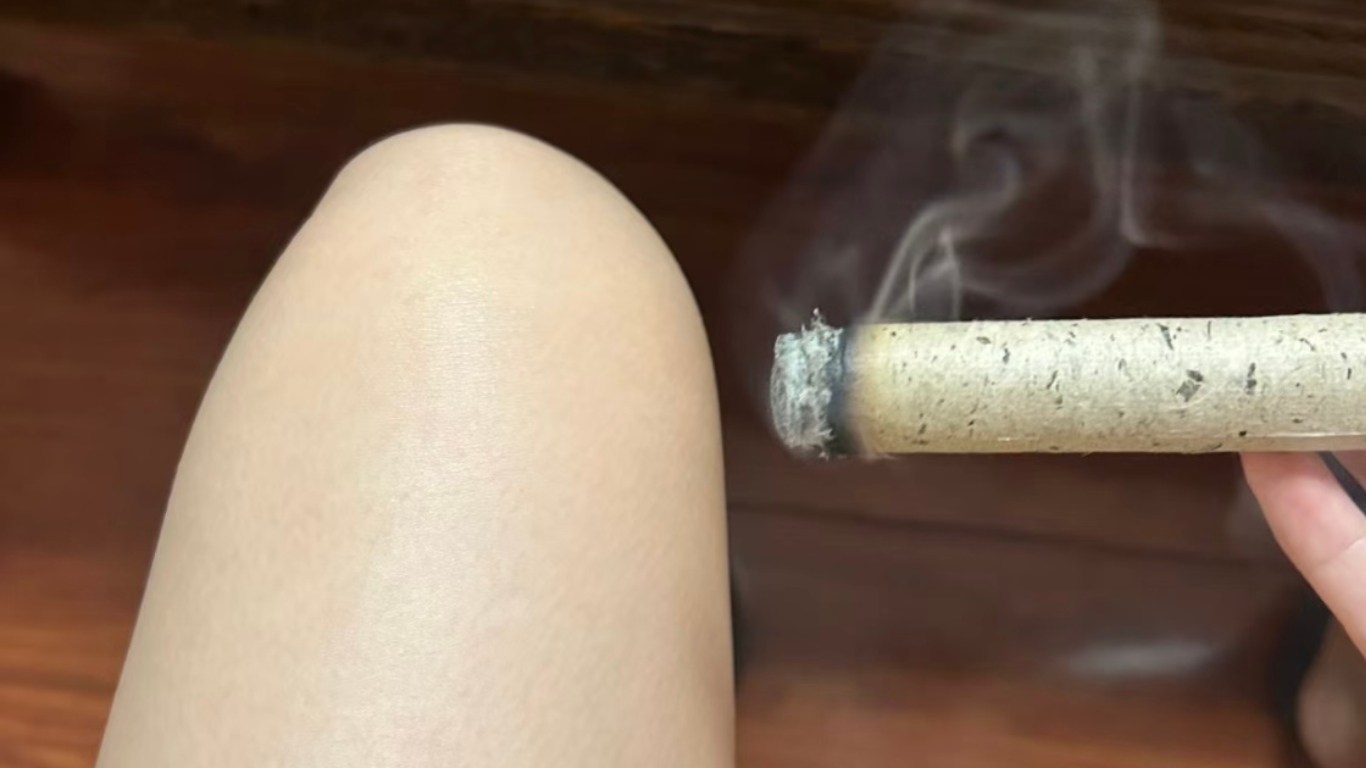 What is Moxibustion? A complete guide to TCM's ancient heat therapy