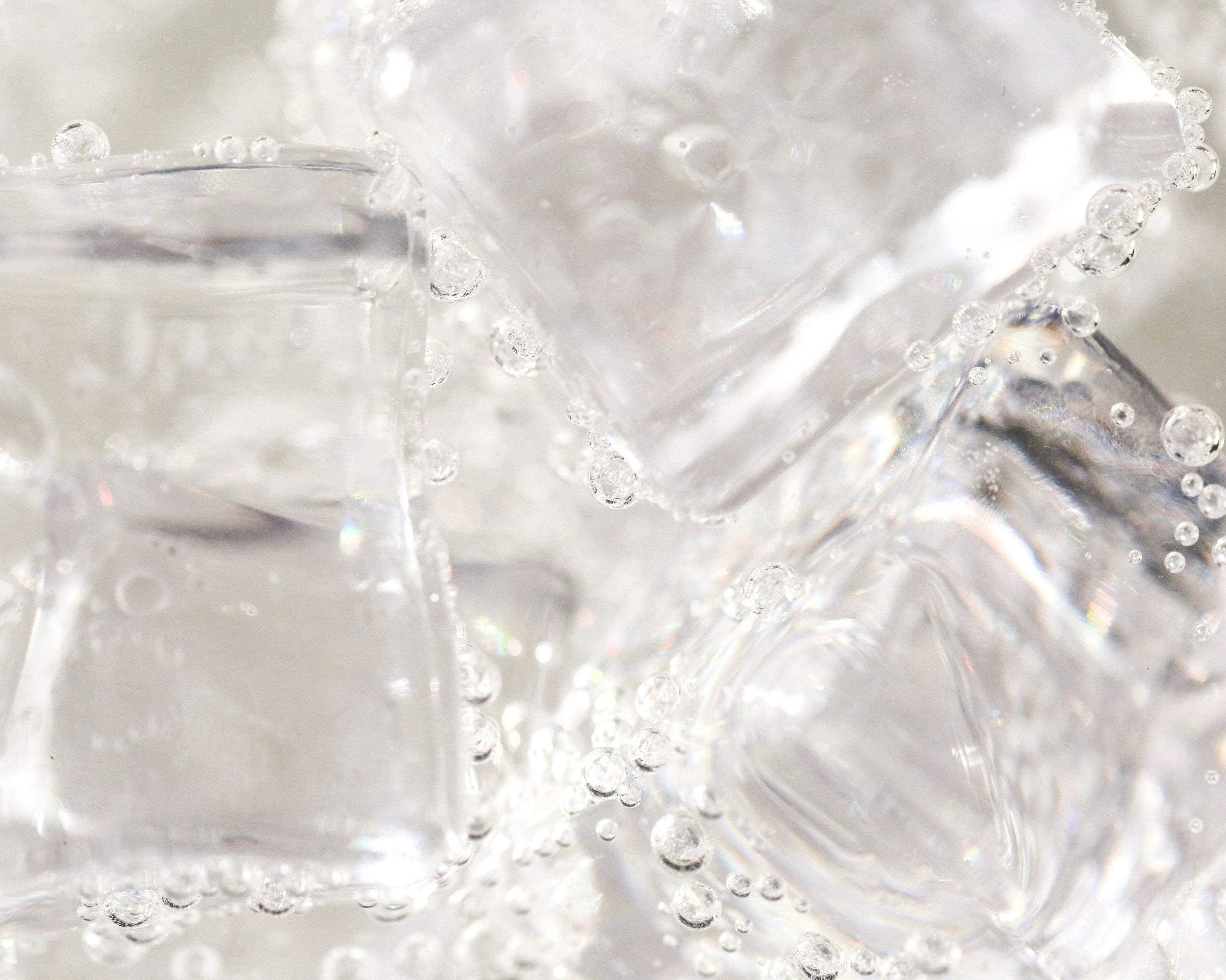 Why Icing Your Face Might Be Doing More Harm Than Good (According to TCM)