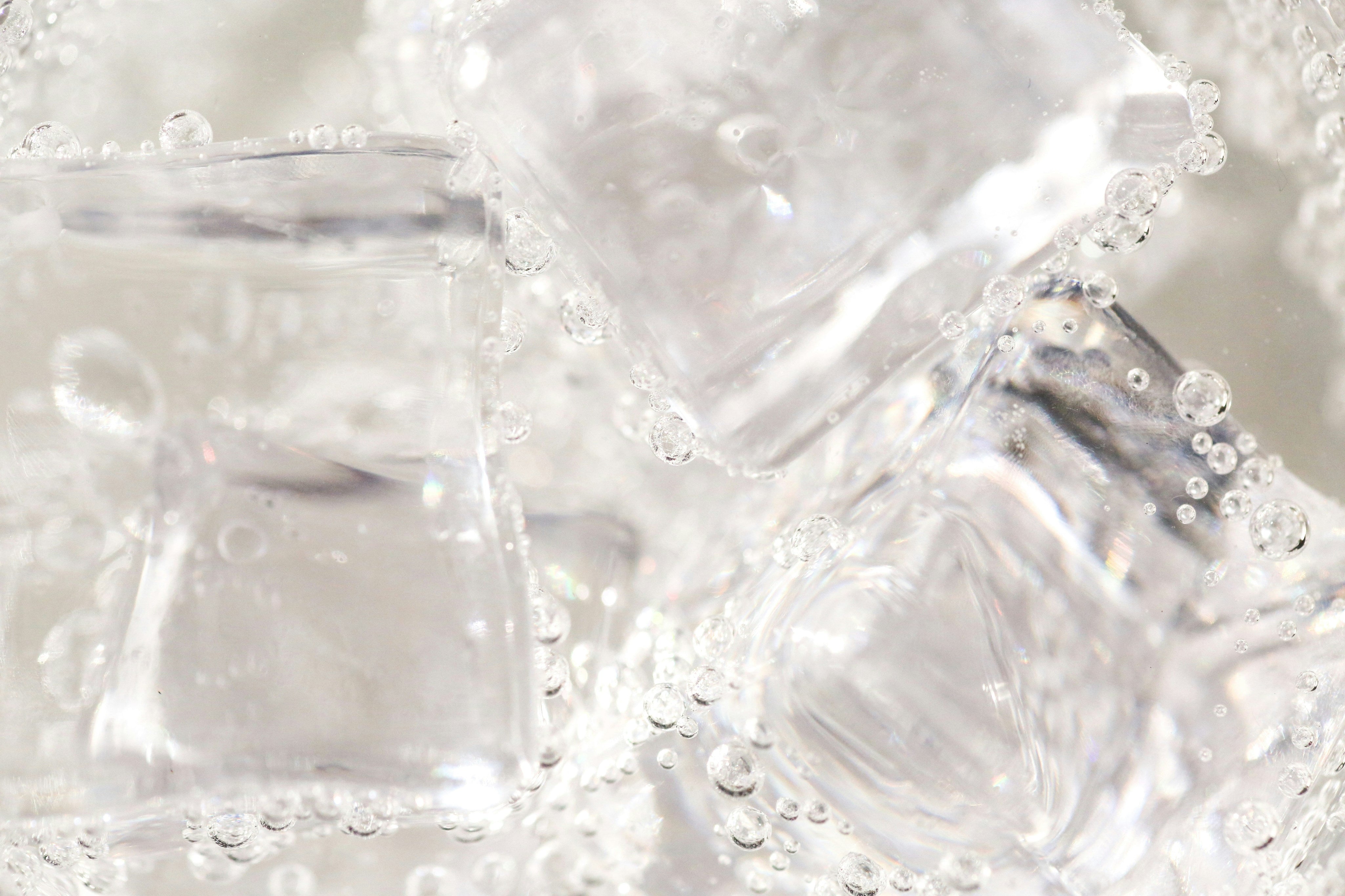Why Icing Your Face Might Be Doing More Harm Than Good (According to TCM)